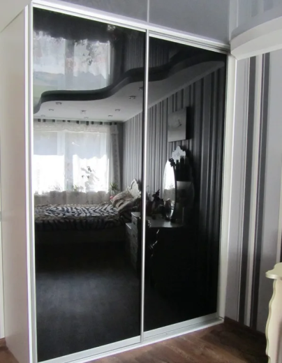 Серое зеркало